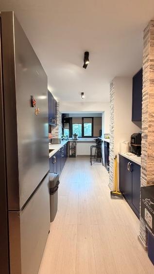 Apartament cu 3 camere decomandat, mobilat în Tineretului
