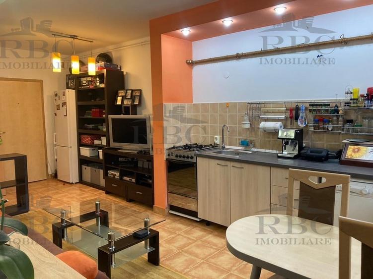 Apartament cu 2 camere semidecomandat în Andrei Mureșanu