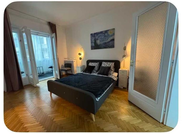 Apartament cu 3 camere semidecomandat în Universitate