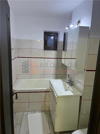 Apartament cu 3 camere decomandat, mobilat în Unirii Sud