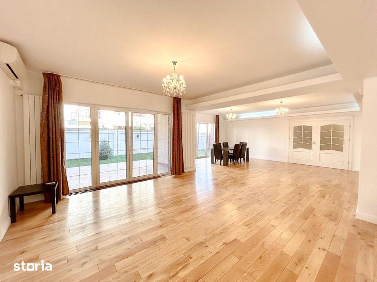 Casă cu 6 camere cu Teren 350 Mp în Central