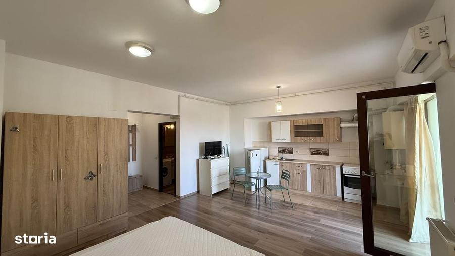 Apartament decomandat în Mihai Bravu