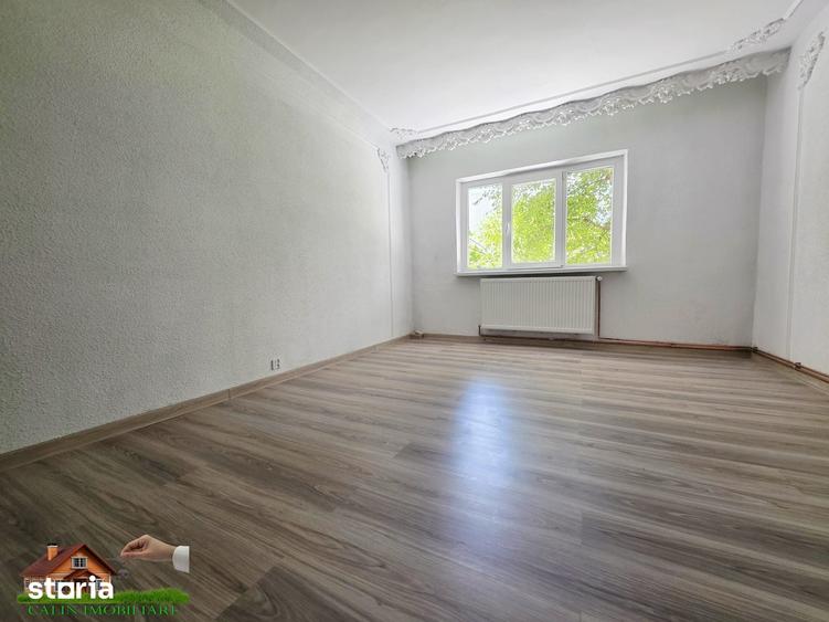 Apartament cu 2 camere decomandat în Nicolina
