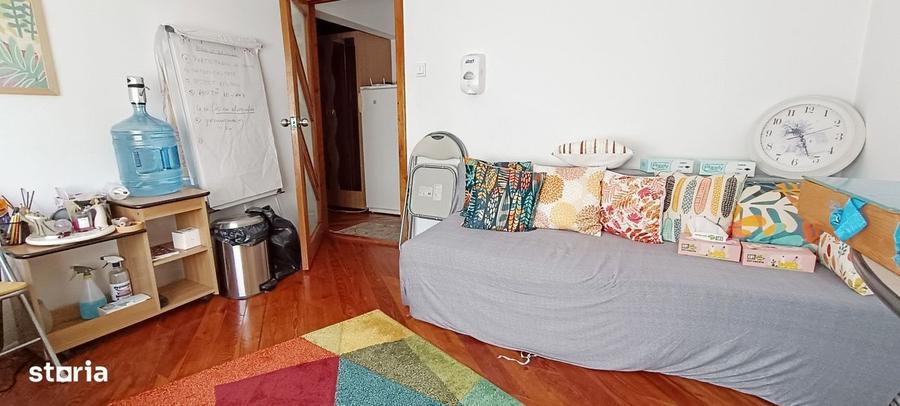Apartament cu 3 camere decomandat în Județean