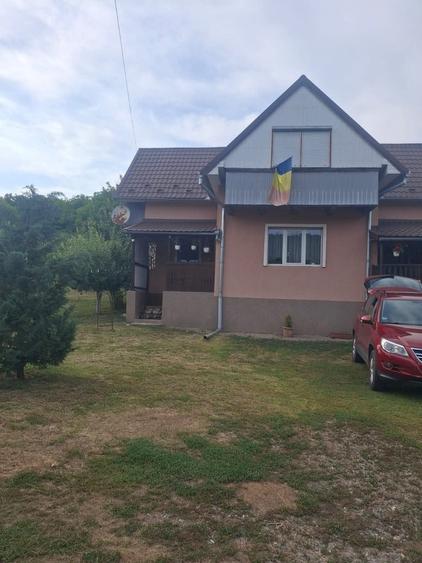 Casă cu 4 camere în Sânpetru
