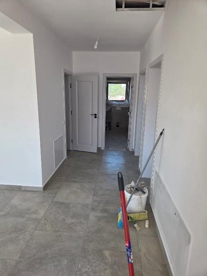 Casă individuală cu 4 camere cu Canalizare în Tărlungeni