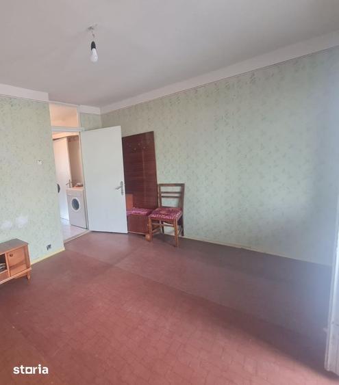 Apartament cu 2 camere semidecomandat în Dârste