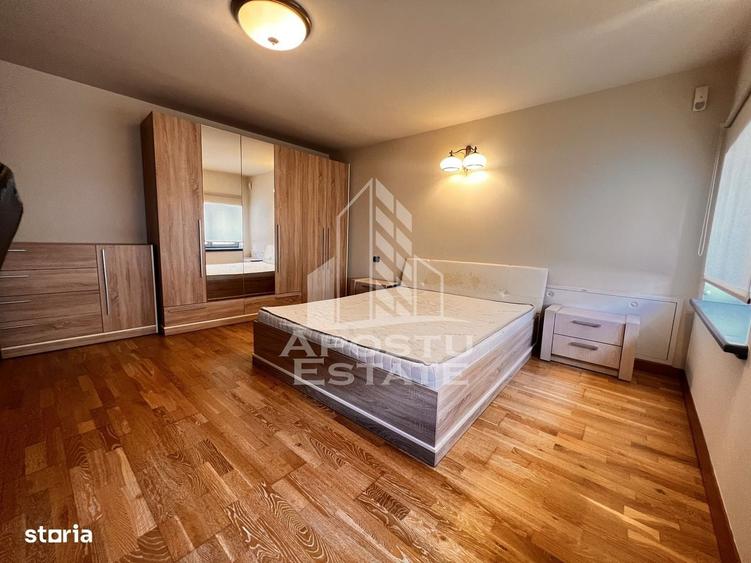 Apartament cu 3 camere în P-ța Unirii