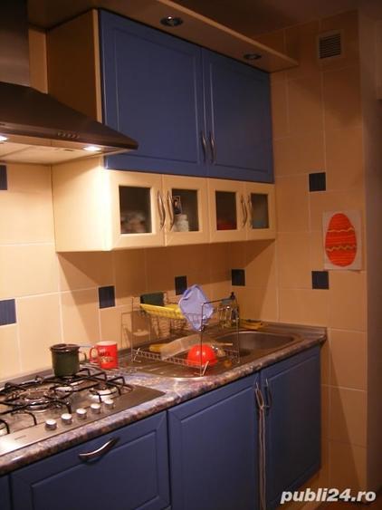 Apartament cu 3 camere decomandat în Pandurilor