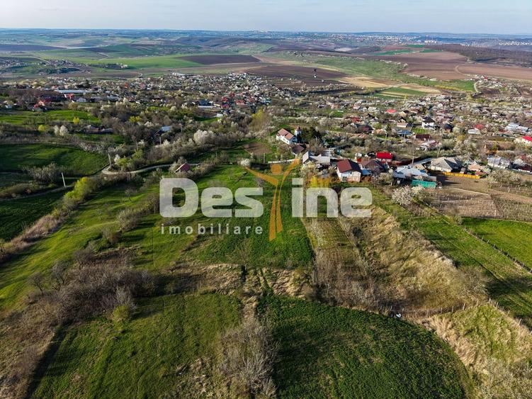 Teren Construcții intravilan de 2091 mp, în Mogoșești