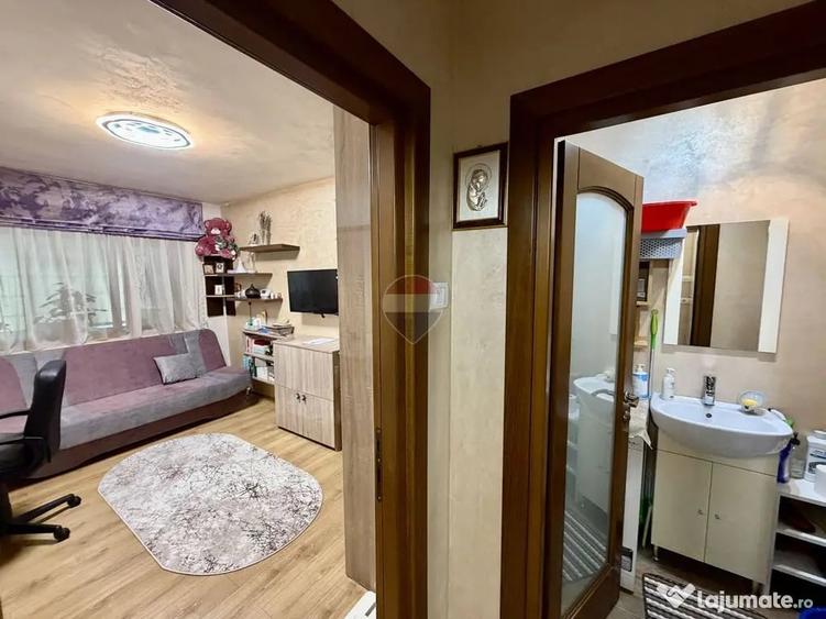 Apartament cu 3 camere decomandat în Brăilei