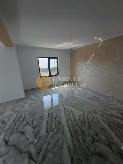 Duplex cu 3 camere cu Canalizare în Miroslava