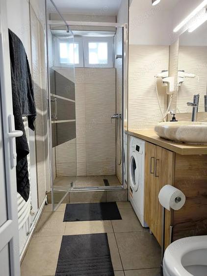 Apartament cu 2 camere decomandat în 15 Noiembrie