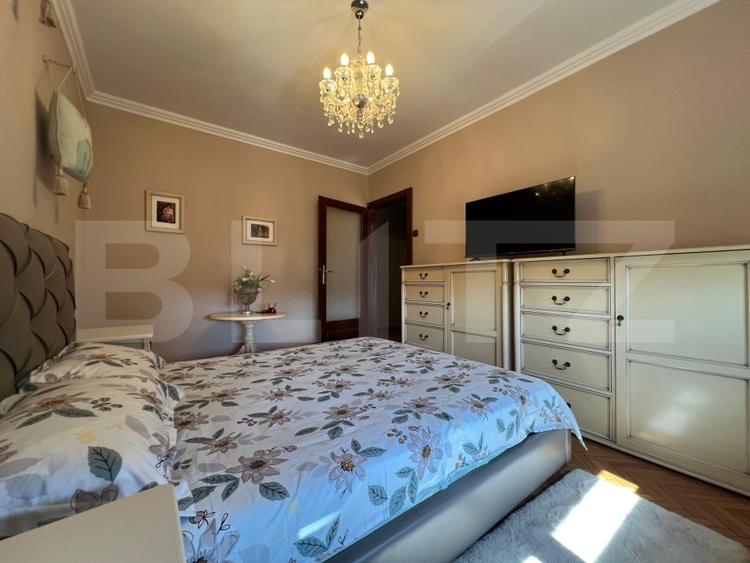 Apartament cu 4 camere decomandat, mobilat în Rogerius