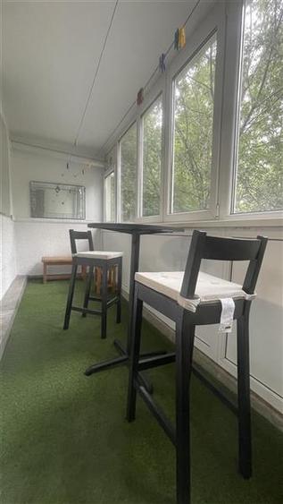 Apartament cu 2 camere semidecomandat, mobilat în Pajura