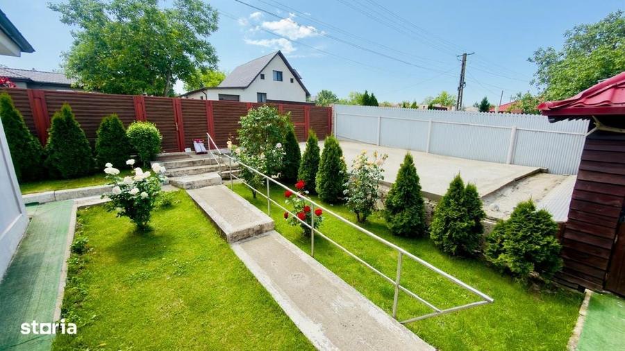 Casă cu 3 camere cu Teren 1600 Mp în Central