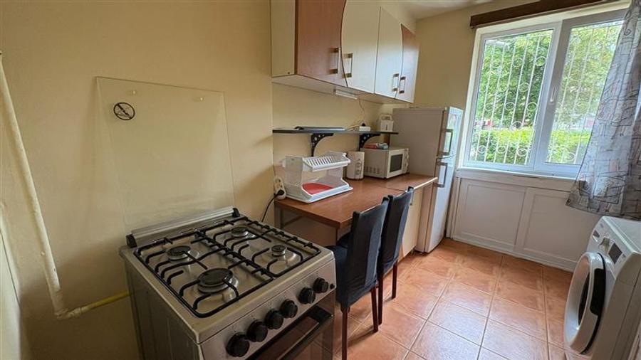Apartament cu 2 camere nedecomandat în Centrul Civic