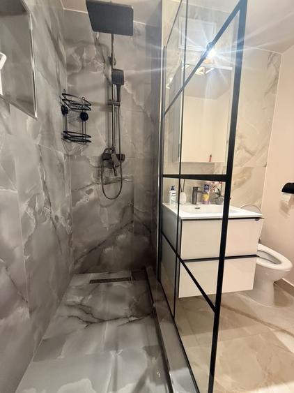 Apartament cu 2 camere decomandat în Micro 17