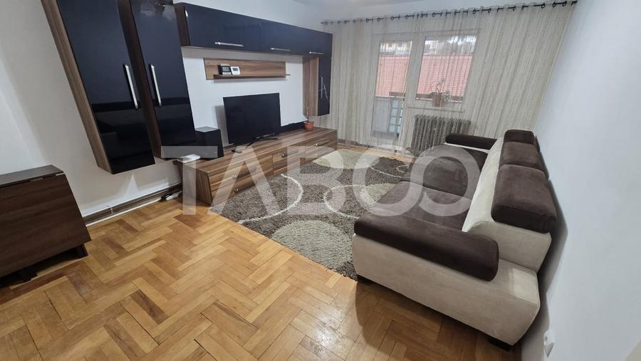 Apartament cu 3 camere decomandat, mobilat în Central