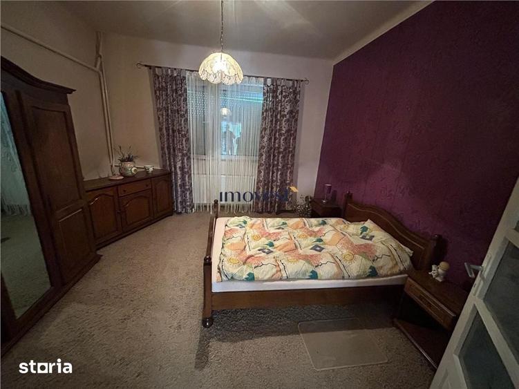 Casă cu 5 camere cu Teren 1100 Mp în Solidarității
