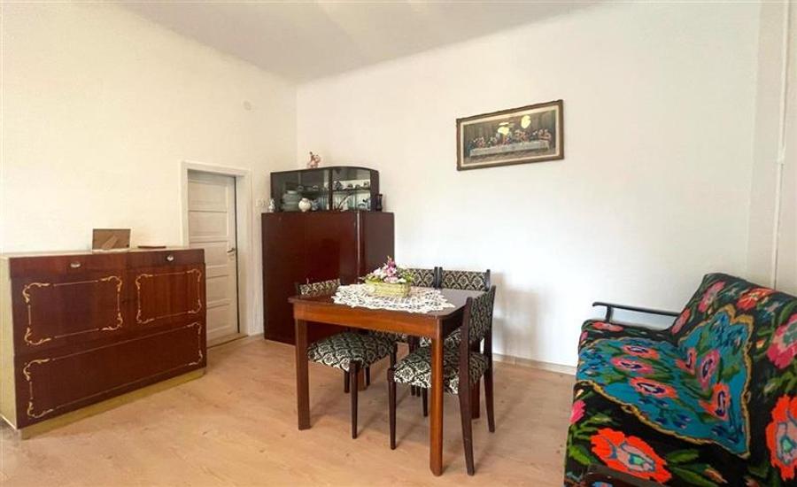 Apartament cu 3 camere decomandat, mobilat în Unirii