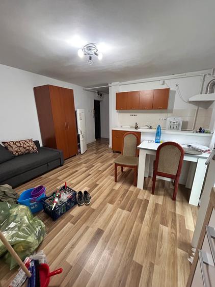 Apartament cu 2 camere semidecomandat în Decebal