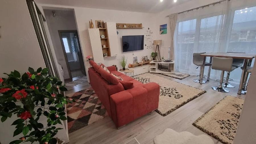 Apartament cu 2 camere semidecomandat în Florești