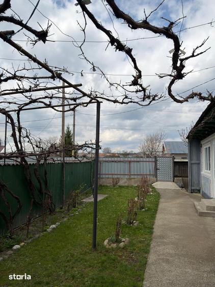 Casă cu 4 camere cu Teren 833 Mp în Bodești