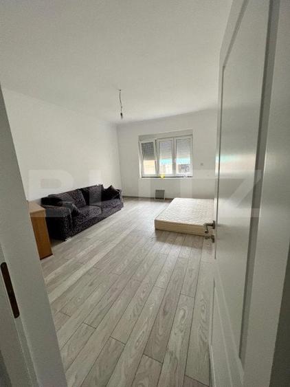 Apartament renovat , 3 camere , în asociație , zona Titulescu - 4