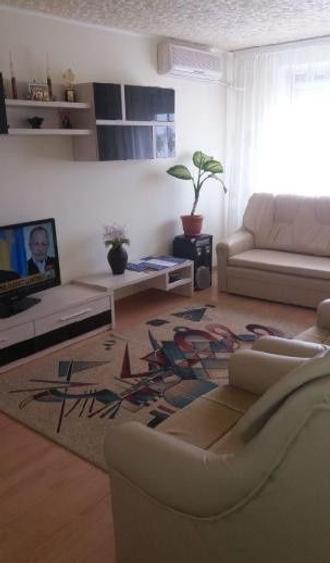 Apartament cu 3 camere decomandat, mobilat în Rahova — fotografia 1
