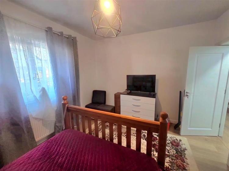 Casă individuală cu 5 camere cu Teren 286 Mp în Moara