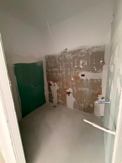 Apartament cu 3 camere decomandat în P-ța Muncii