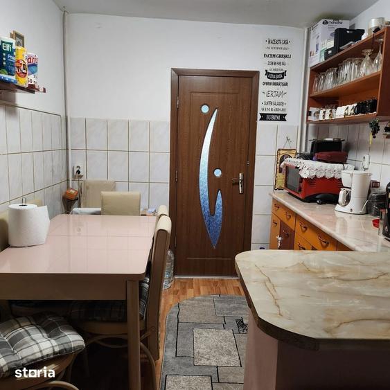 Apartament cu 2 camere decomandat în Calea București