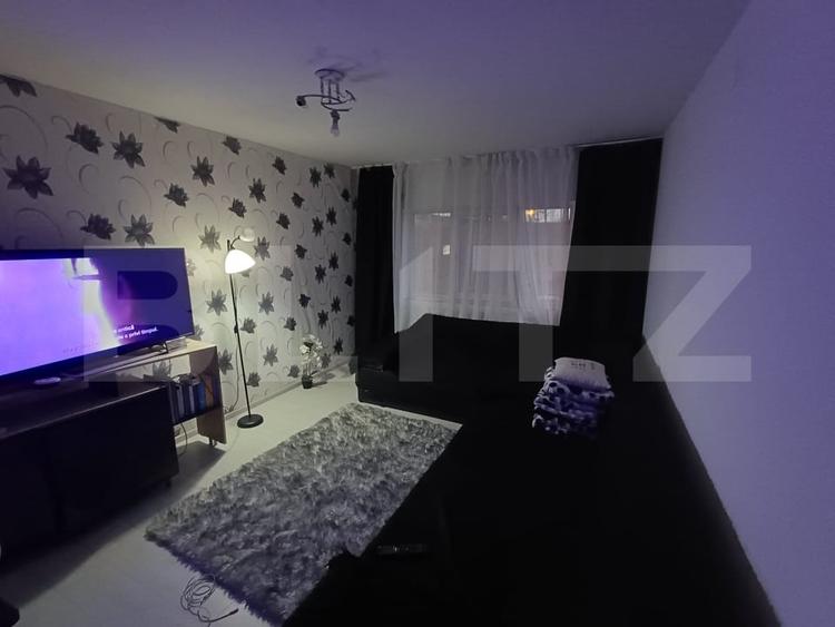 Apartament cu 3 camere decomandat, mobilat în Debarcader