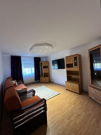 Apartament cu 2 camere decomandat în Govândari