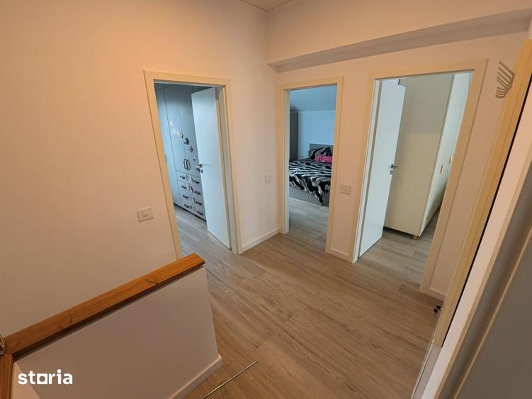 Casă cu 4 camere cu Teren 450 Mp în Central