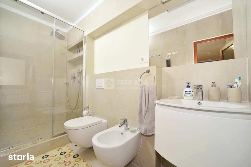 Apartament cu 3 camere în Piața Unirii