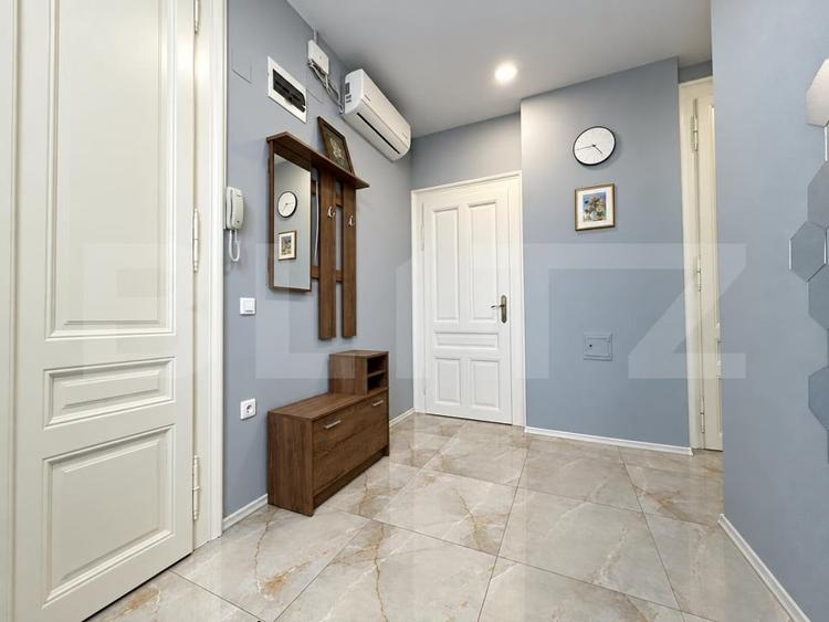 Apartament cu 3 camere decomandat, mobilat în Ultracentral