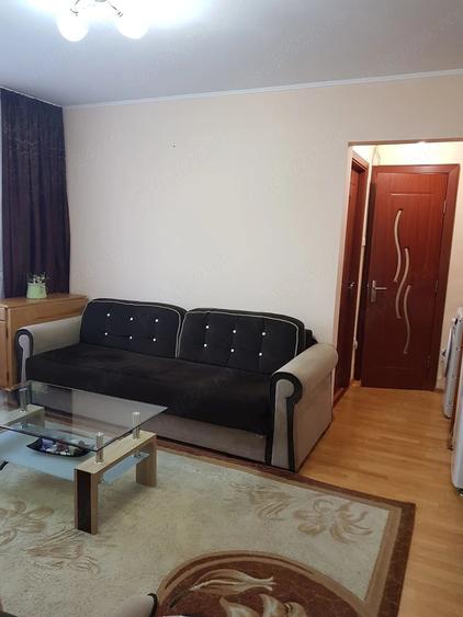 Apartament cu 2 camere semidecomandat în Giurgiului