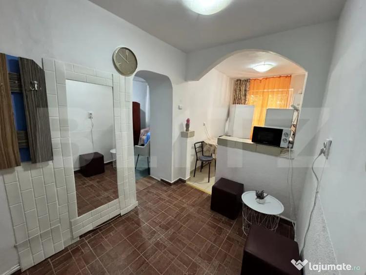 Apartament cu 2 camere semidecomandat în Central
