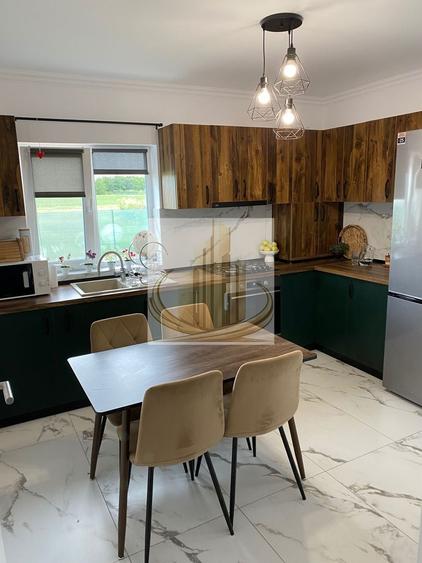 Duplex cu 3 camere cu Canalizare în Sânandrei