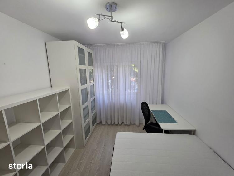 Apartament cu 3 camere decomandat în Titan