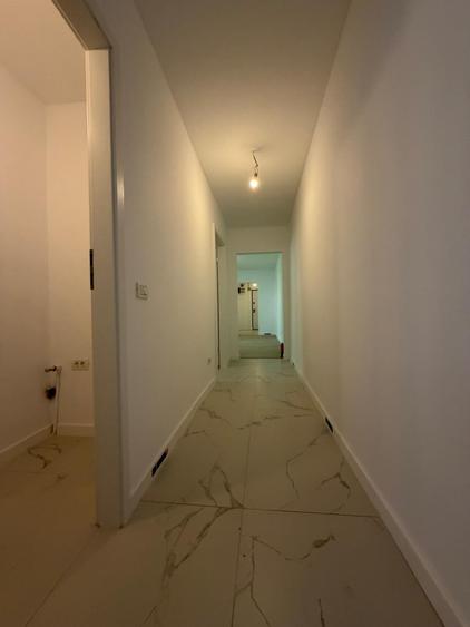 Apartament cu 3 camere semidecomandat în Titan
