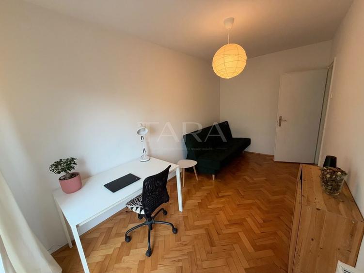 Apartament cu 3 camere semidecomandat, mobilat în Gheorgheni