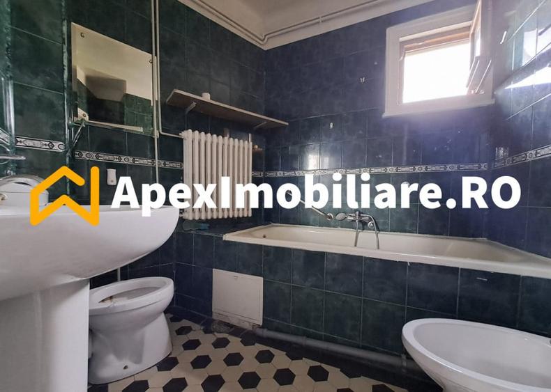 Apartament cu 2 camere semidecomandat, mobilat în Armeneasca