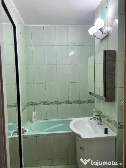 Apartament cu 3 camere decomandat în Plantelor