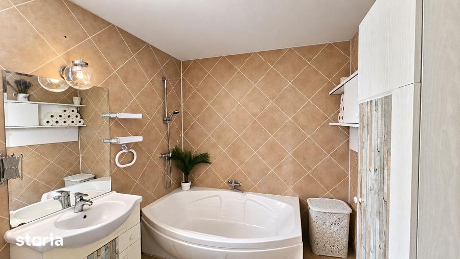 Casă cu 5 camere cu Teren 278 Mp în Ozana