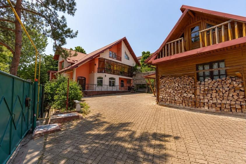 Casă individuală cu 6 camere cu Canalizare în Găvana