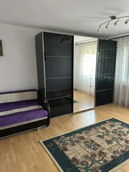 Apartament cu 2 camere decomandat în Steaua