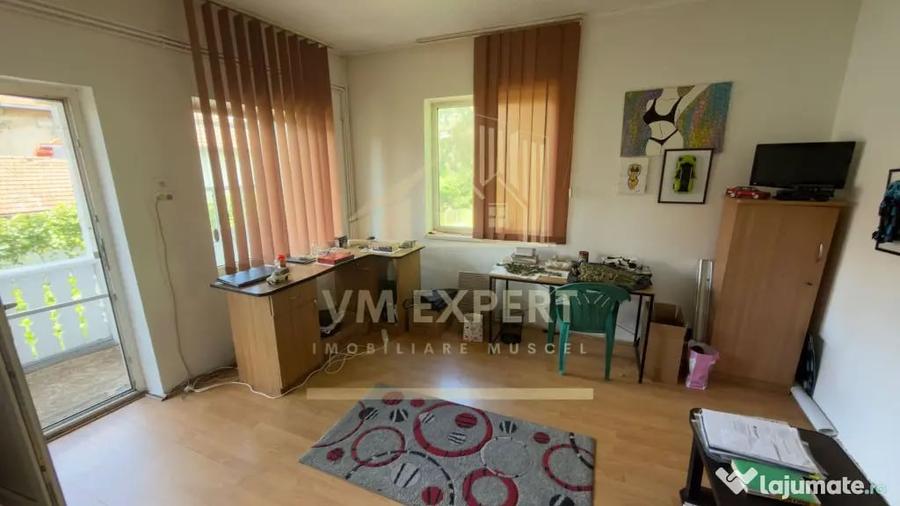 Casă cu 4 camere cu Teren 233 Mp în Sud